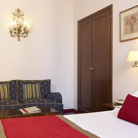 Szálloda Nazionale 4*