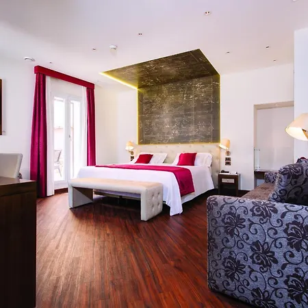 Nazionale Szálloda 4*